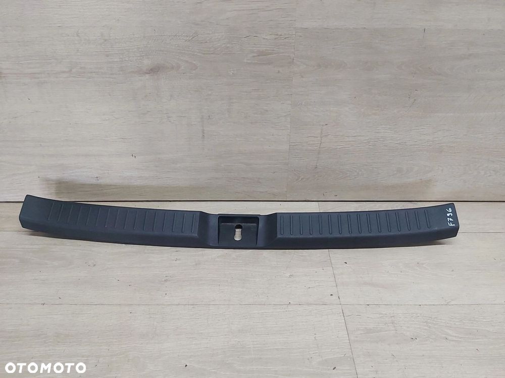 Toyota Corolla Verso II 04-08r plastik osłona pasa tylnego - 1