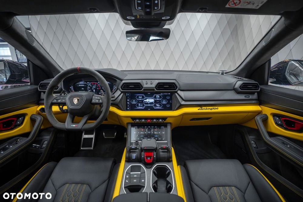 Lamborghini Urus - 13