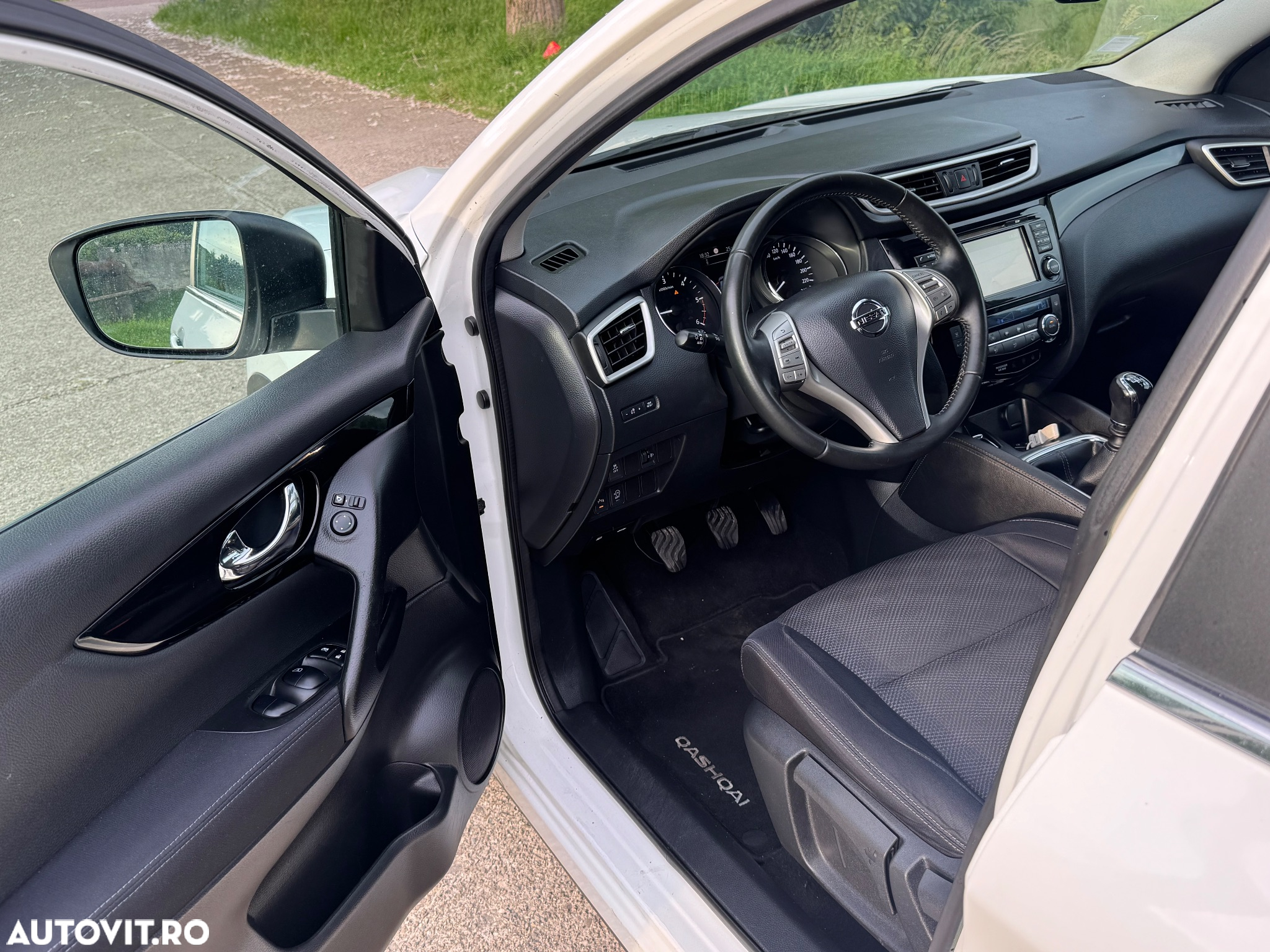 Nissan Qashqai 1.5 DCI TEKNA - 11