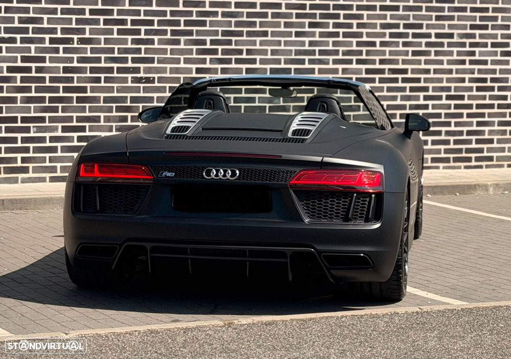 Audi R8 Spyder - 10