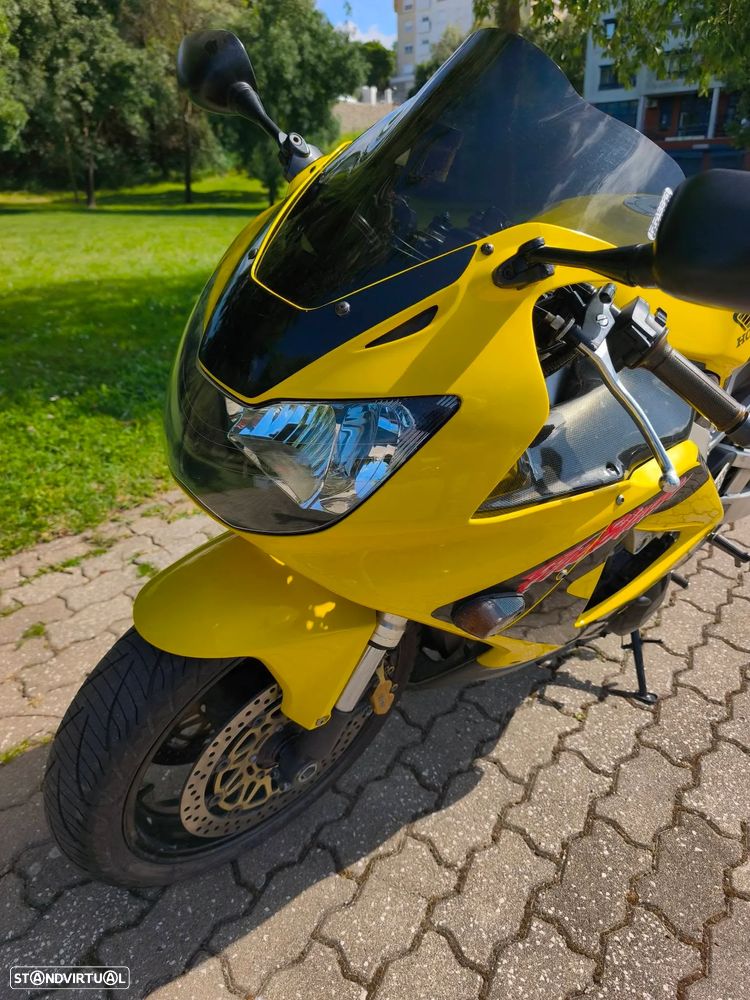 Honda CBR 900 RR - 10