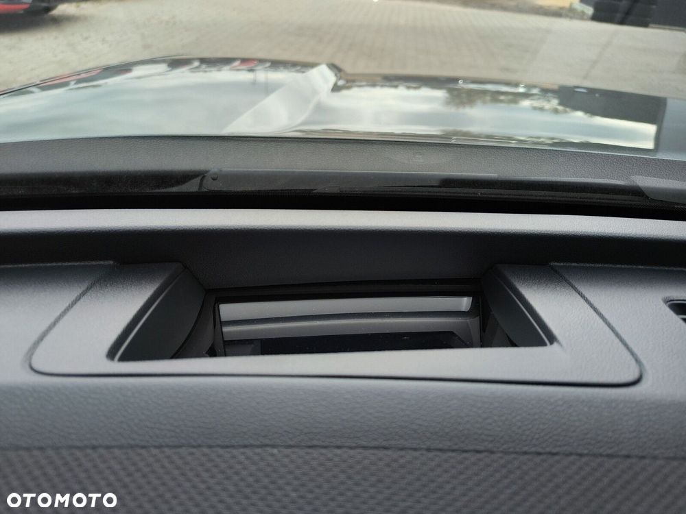 Volkswagen T-Roc 1.5 TSI R-Line DSG - 21