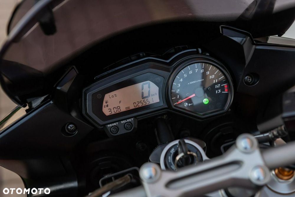 Yamaha FZ - 8