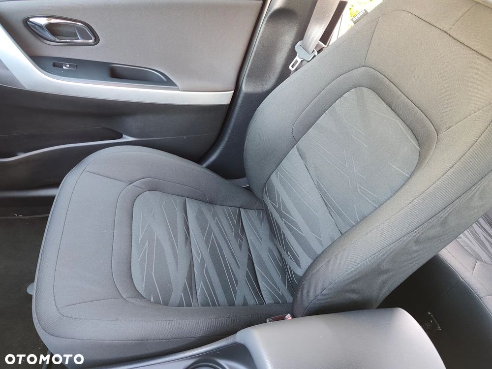 Kia Ceed 1.6 GDI Dream Team Edition - 21