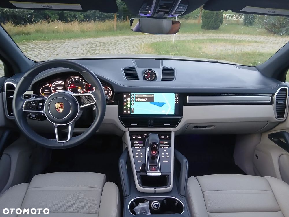 Porsche Cayenne - 6