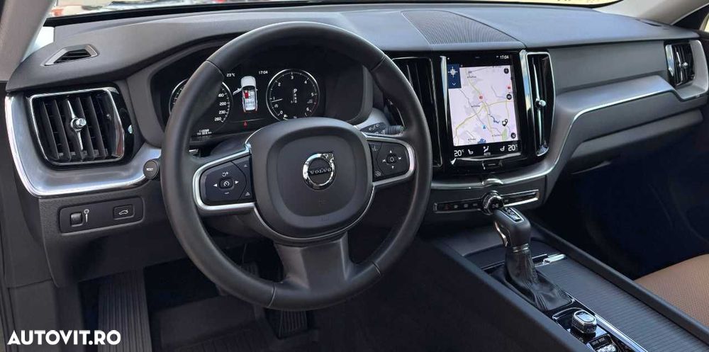 Volvo XC 60 D4 Momentum Pro - 22