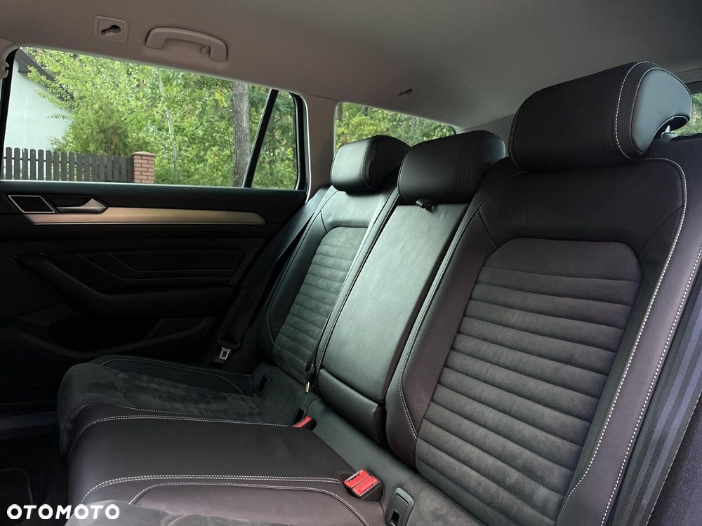 Volkswagen Passat 2.0 TDI Elegance DSG - 28