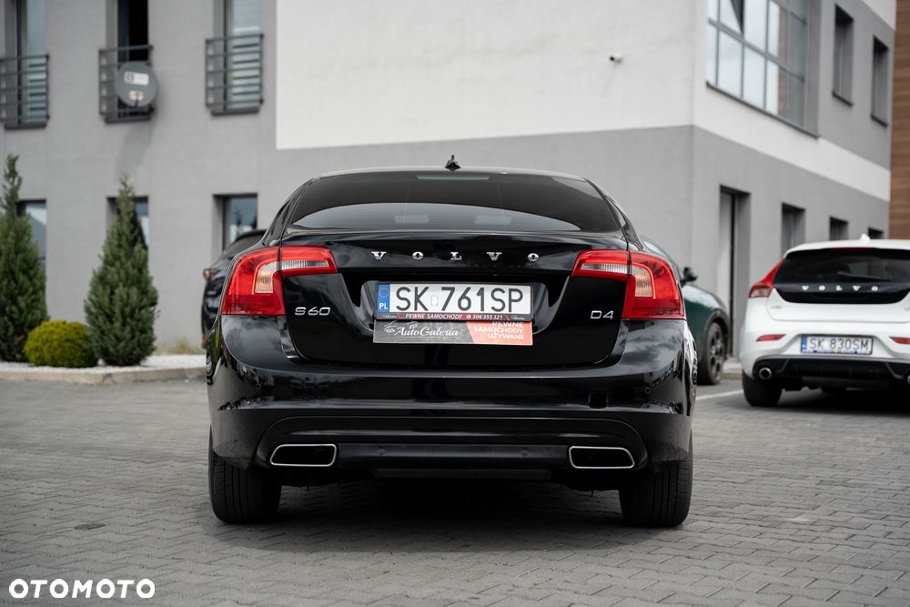 Volvo S60 D3 Drive-E Momentum - 19