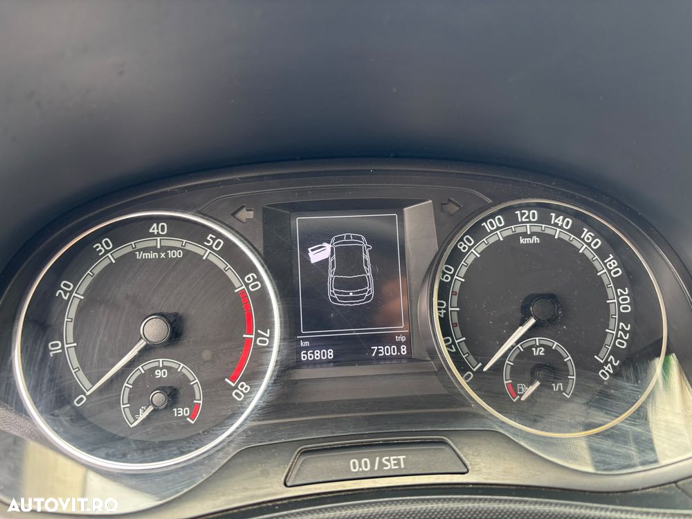 Skoda Fabia 1.0 TSI Ambition - 6
