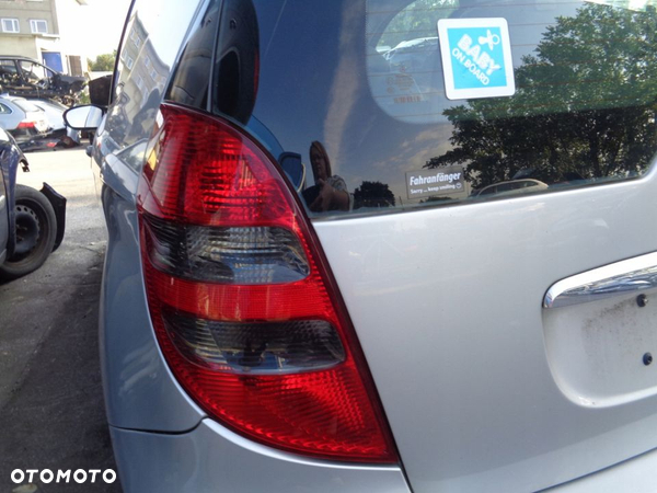 MERCEDES A KLASA W169 LAMPA TYŁ LEWA