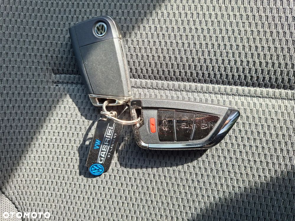 Volkswagen Golf e-Golf - 20
