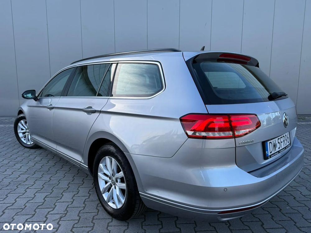 Volkswagen Passat 2.0 TDI BMT Comfortline - 14