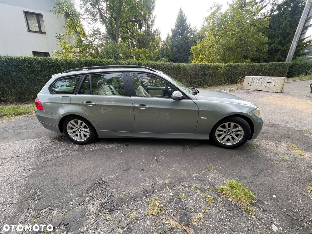 BMW Seria 3 320d - 10