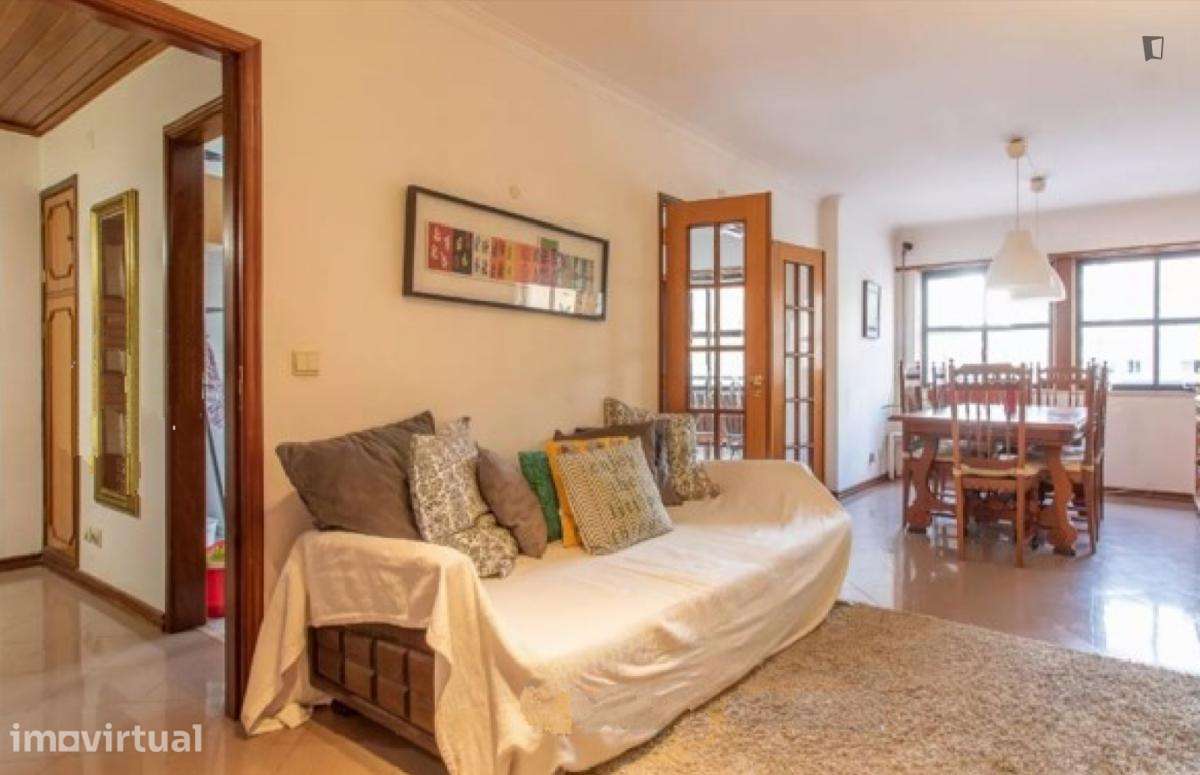 Quarto - localizado em Carcavelos Lisbon - Grande imagem: 4/12