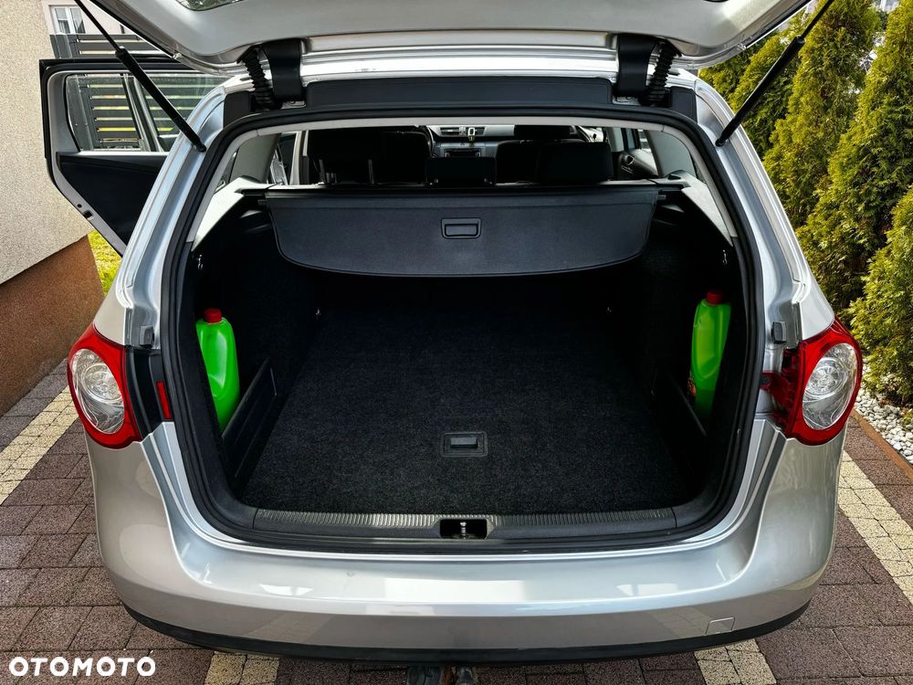 Volkswagen Passat 1.4 TSI BMT Trendline - 16