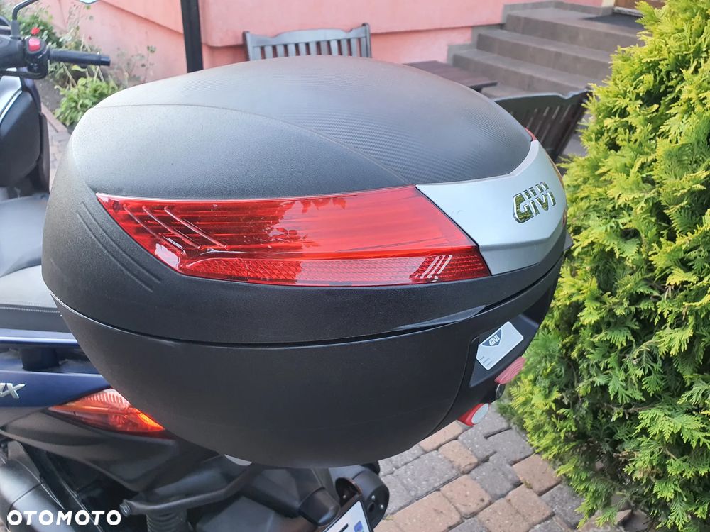 Yamaha X-max - 7