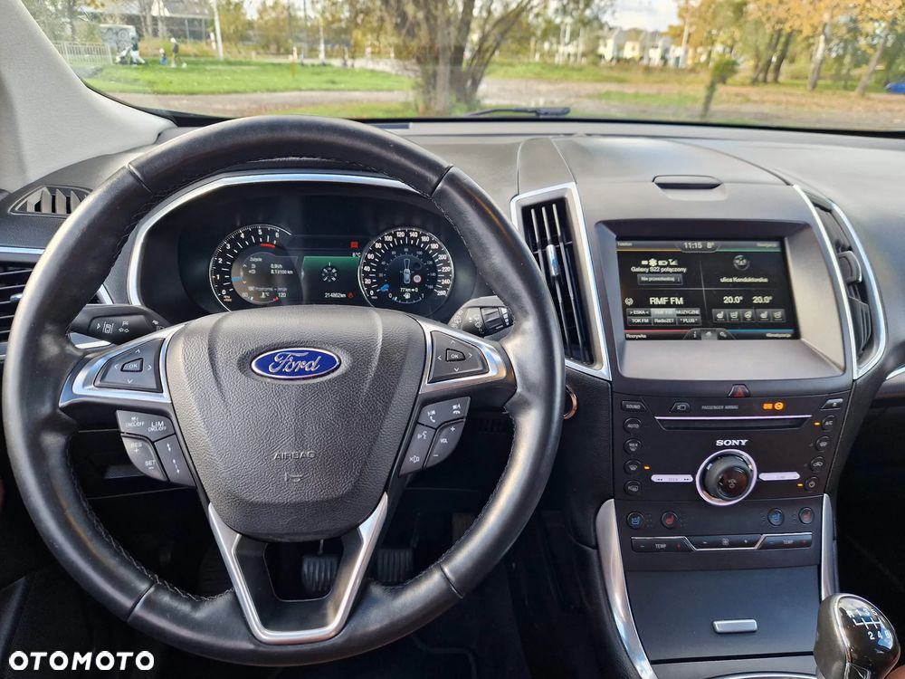 Ford Edge 2.0 TDCi 4WD Titanium - 19