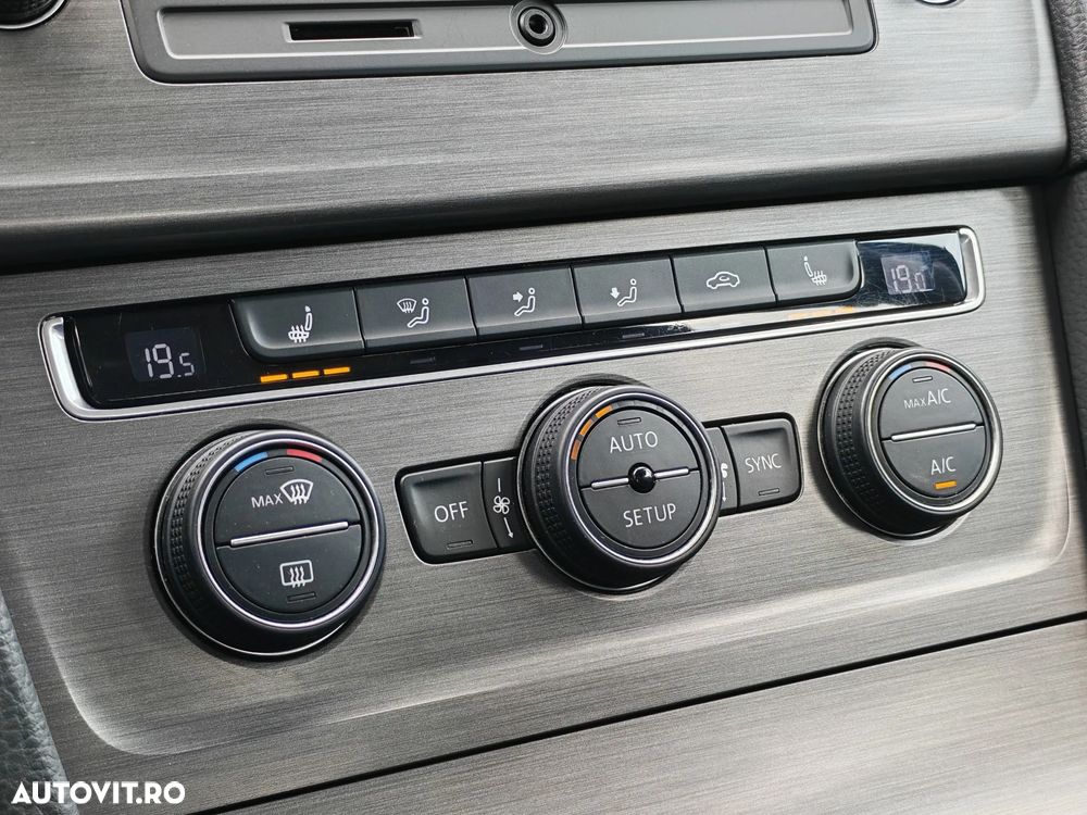 Volkswagen Golf - 17