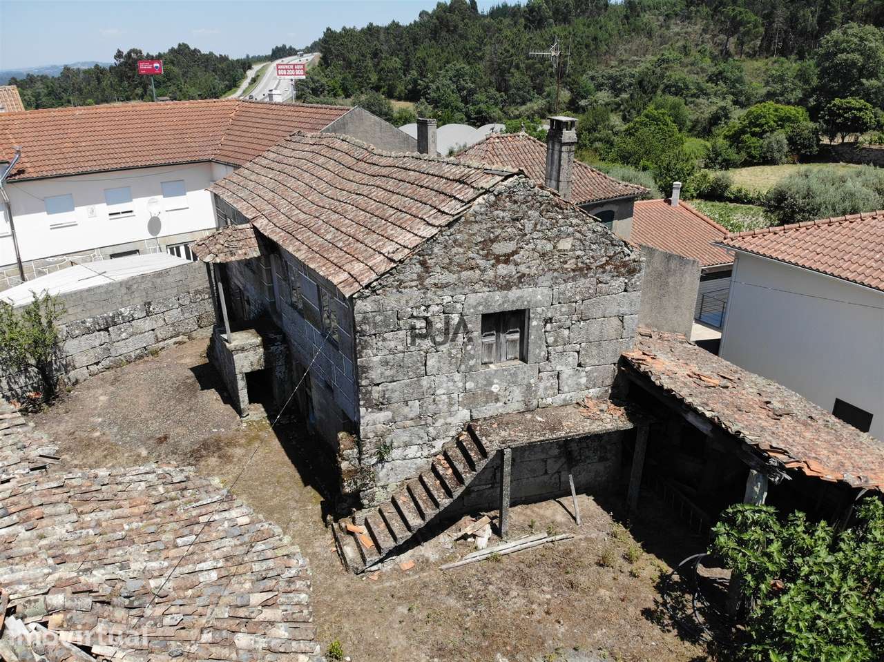 Moradia Rústica T4 em Pedra em Fagilde, Mangualde - Grande imagem: 4/15