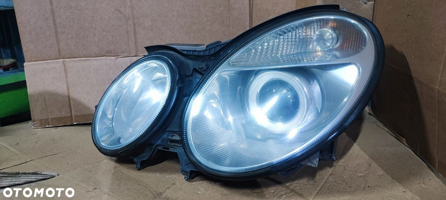 MERCEDES E KLASA W211 LAMPA PRZÓD LEWA BI XENON EUROPA KOMPLETNA - 2