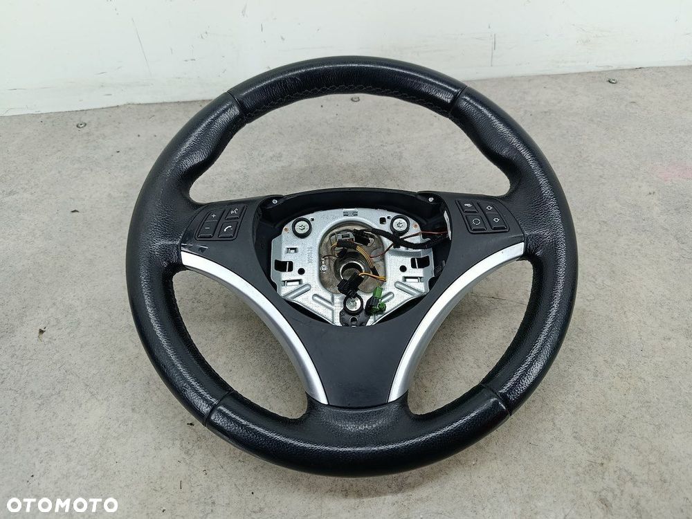 KIEROWNICA BMW 3 E91 6769894-01 2.0 D 318d - 1