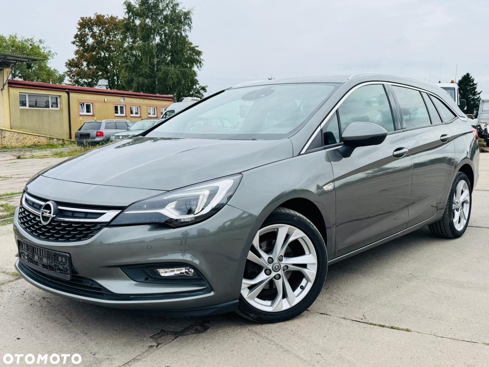 Opel Astra V 1.4 T Dynamic - 1
