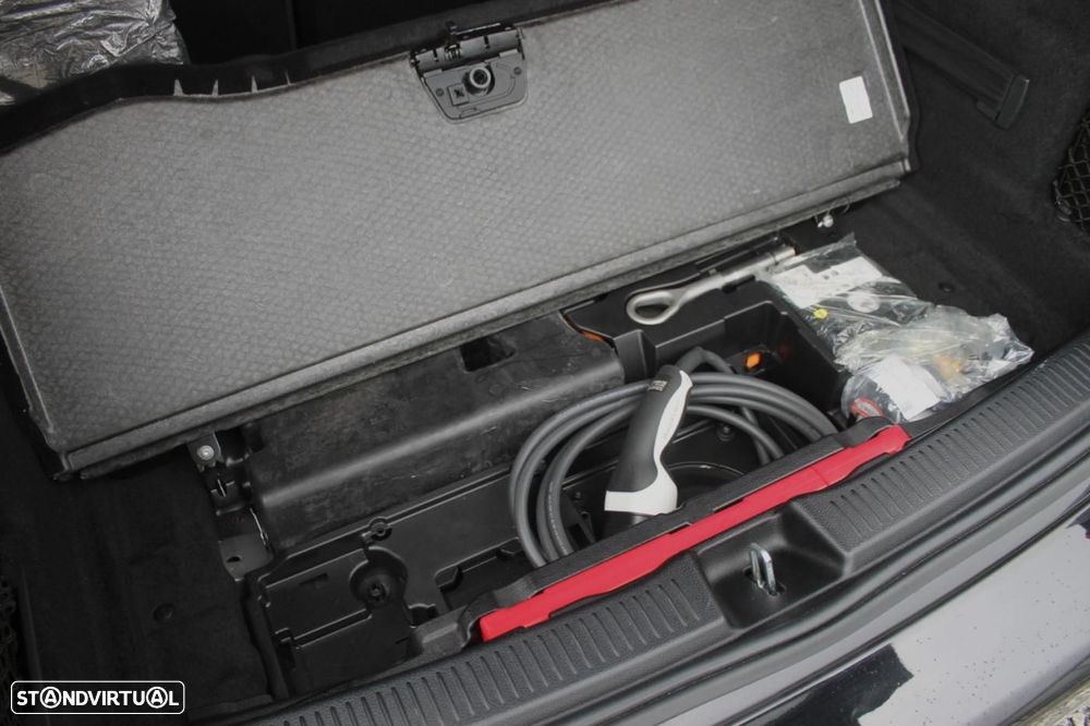 Mercedes-Benz B 250 e Progressive - 47