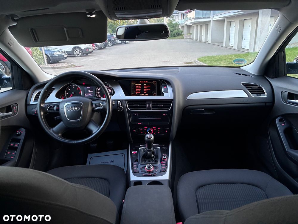 Audi A4 Avant - 9