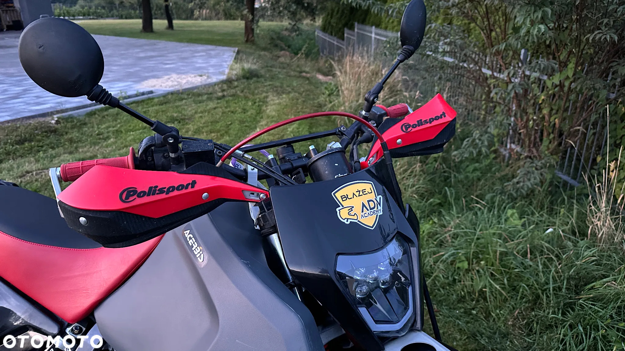 Suzuki DR - 6