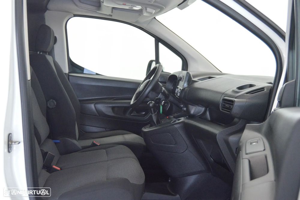 Toyota Proace City 1.5D L2 Comfort 3L - 23