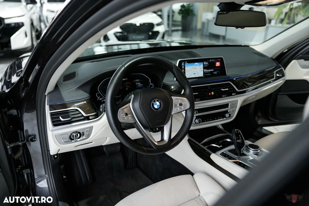 BMW Seria 7 745e - 6