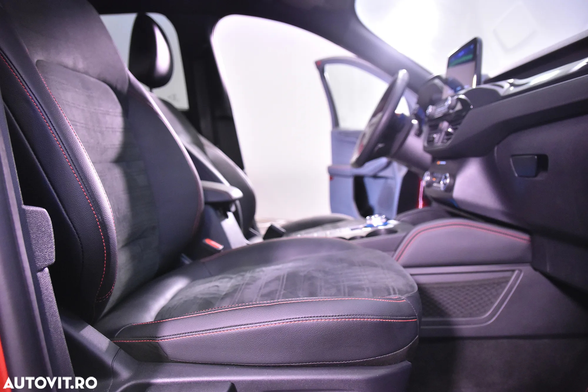 Ford Kuga - 11