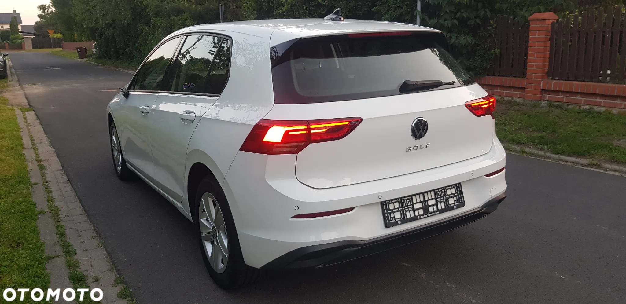Volkswagen Golf - 11