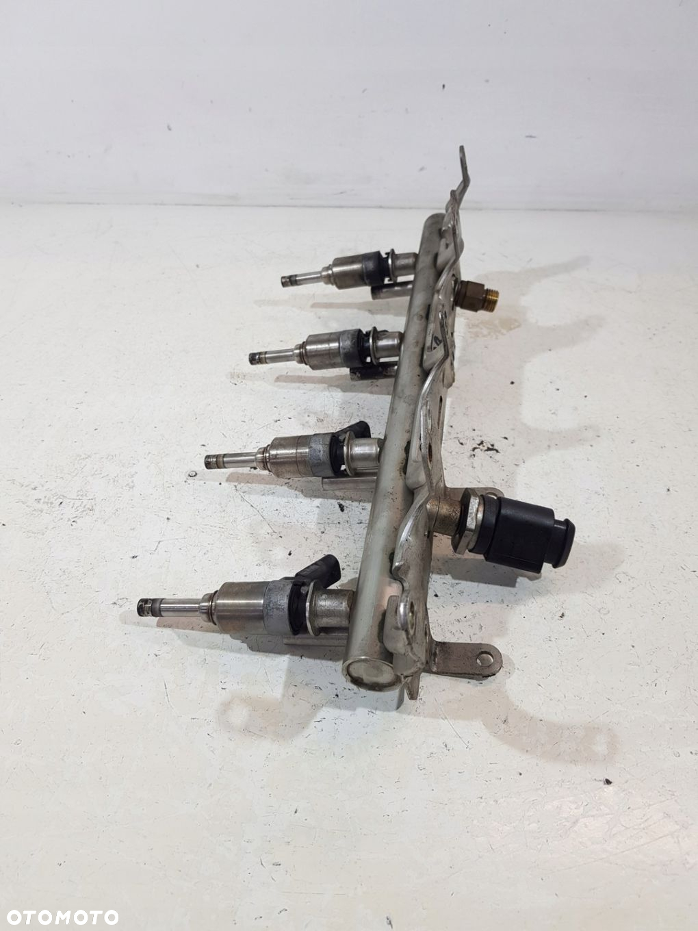 LISTWA WTRYSKOWA WTRYSKI 06J133317G VW AUDI SKODA 1.8 2.0 TFSI - 6