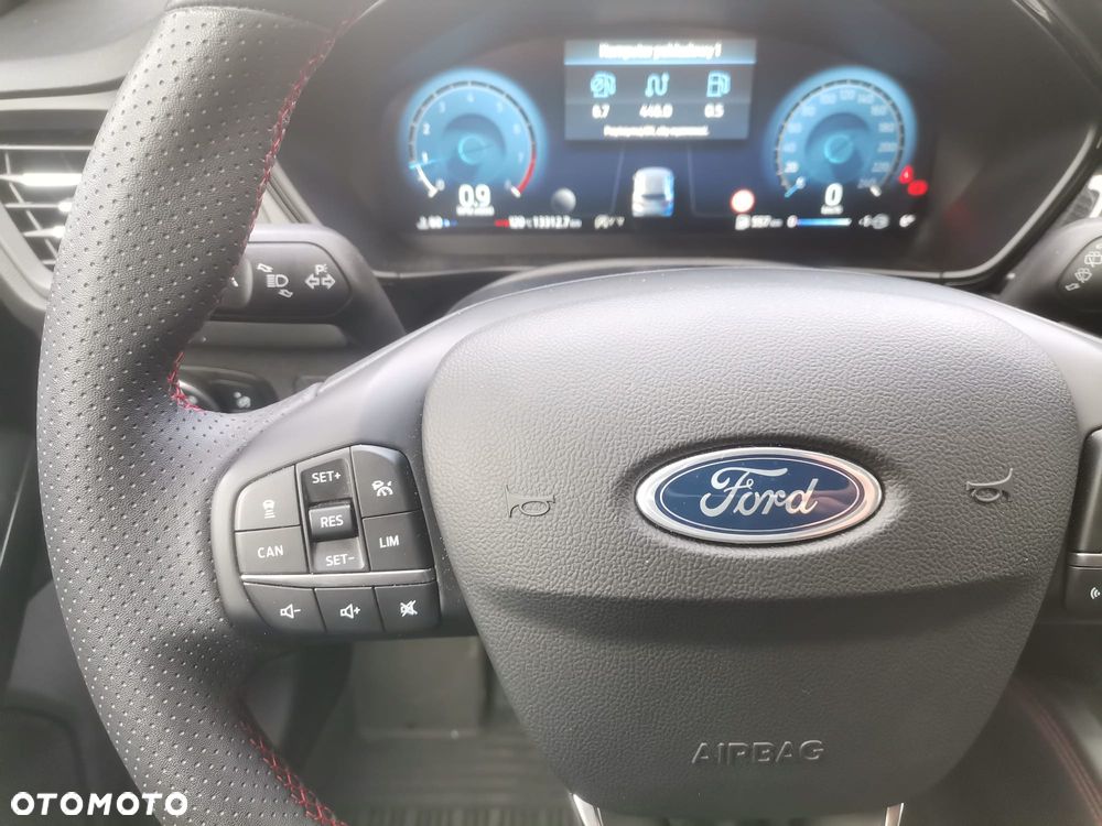 Ford Focus 1.0 EcoBoost ST-Line X - 19