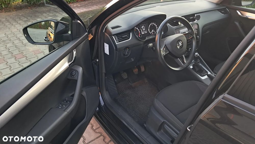 Skoda Octavia 1.6 TDI SCR Ambition - 10