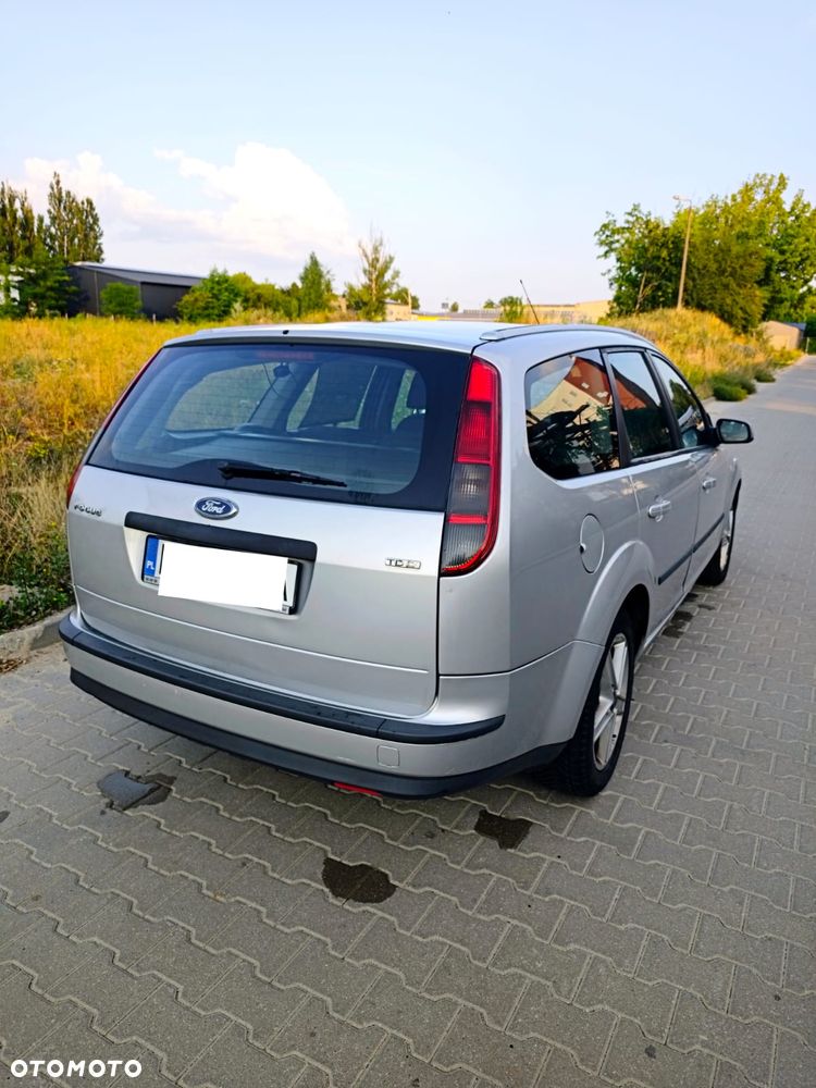 Ford Focus 1.6 TDCi Ambiente - 2