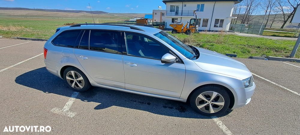 Skoda Octavia 1.6 TDI GREENLINE - 2
