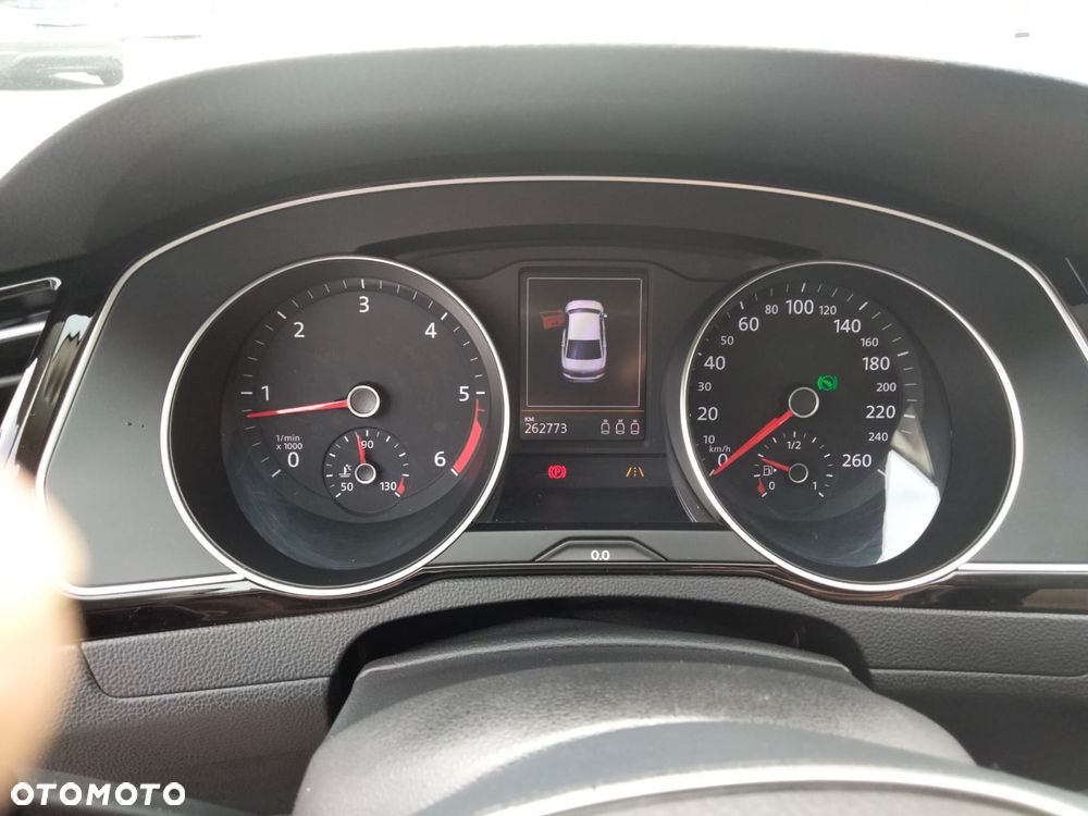 Volkswagen Passat 2.0 TDI BMT Comfortline DSG - 12