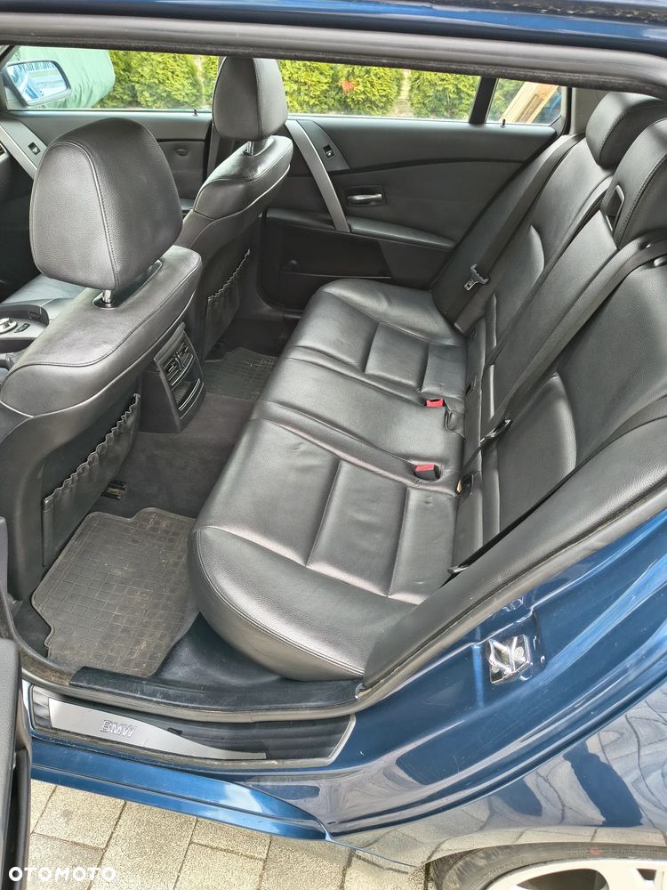 BMW Seria 5 525d - 7