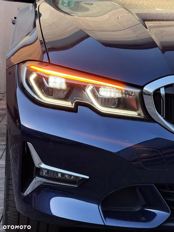 BMW Seria 3 320d Touring Luxury Line - 12
