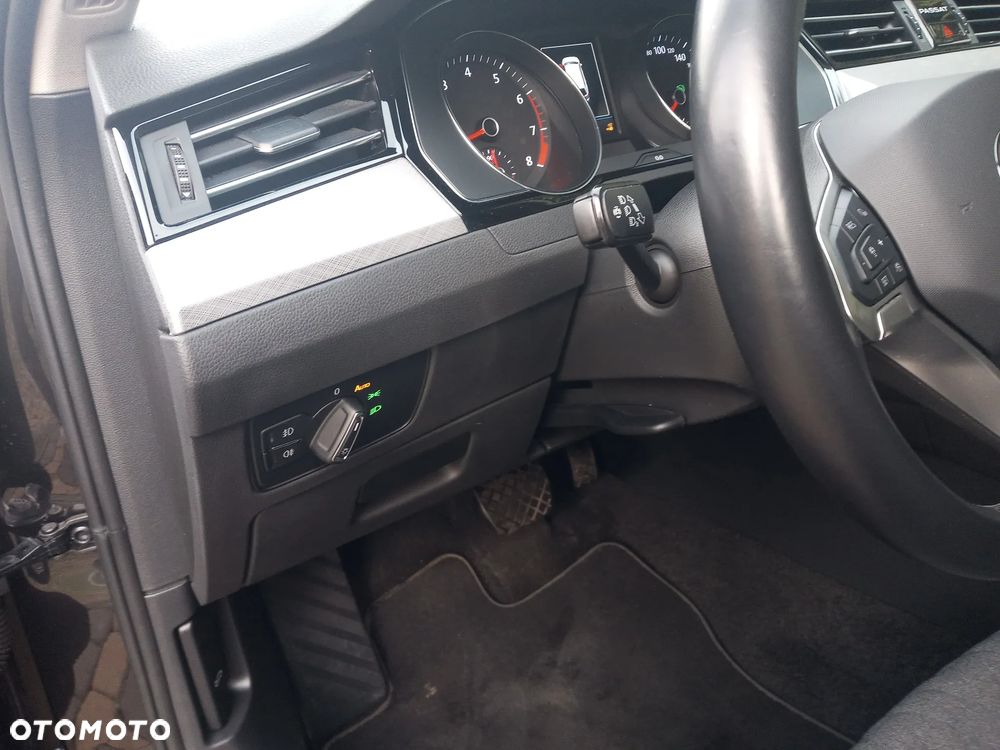 Volkswagen Passat 2.0 TSI Business DSG - 19