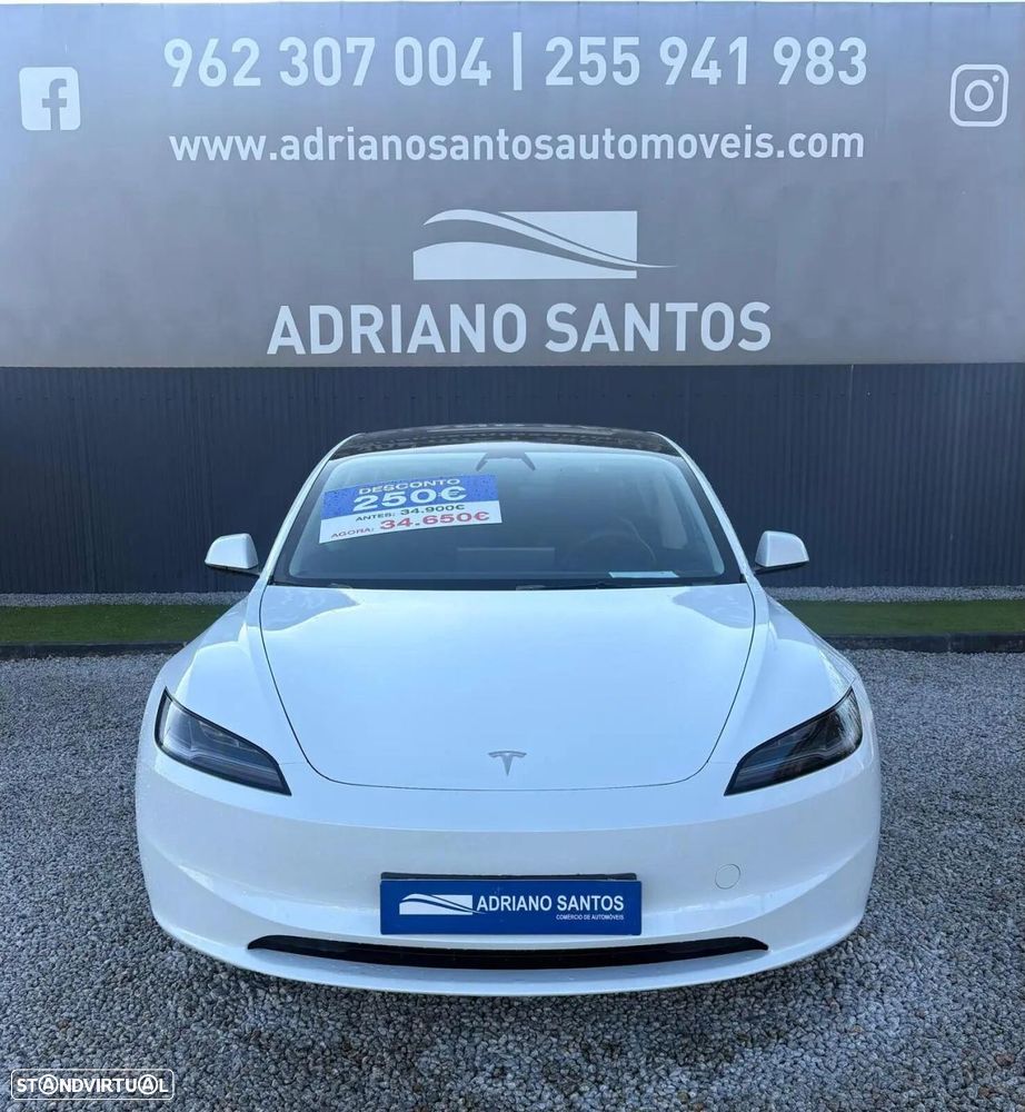 Tesla Model 3 - 3