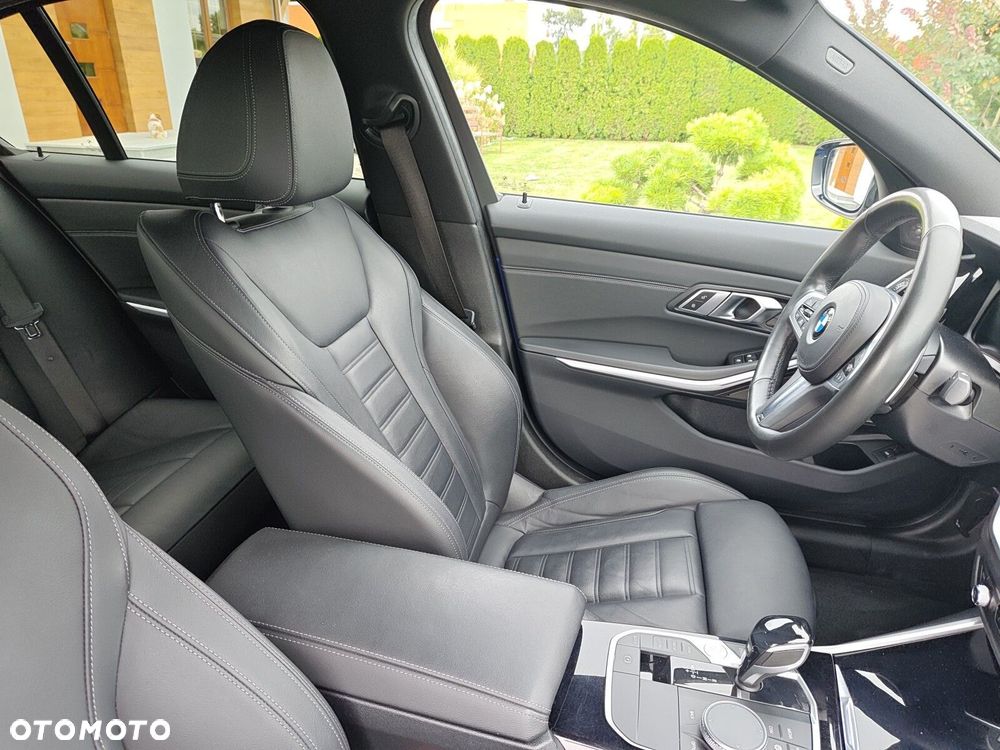 BMW Seria 3 M340i xDrive sport - 25