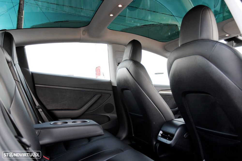 Tesla Model 3 Long Range Tração Traseira - 27