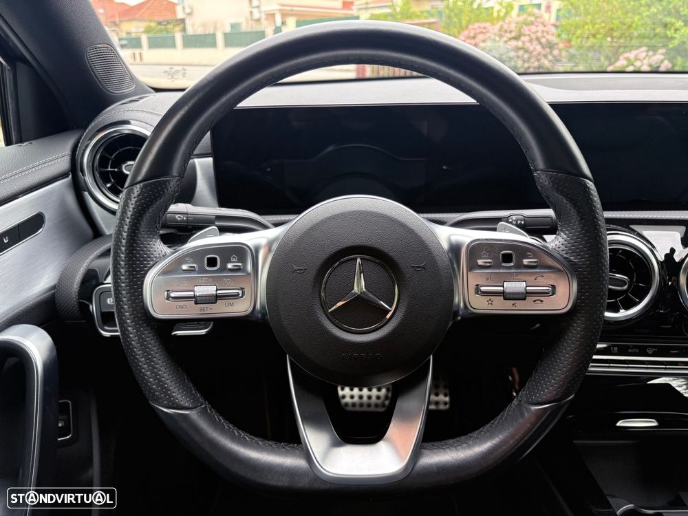 Mercedes-Benz A 250 Limousine e AMG Line - 34