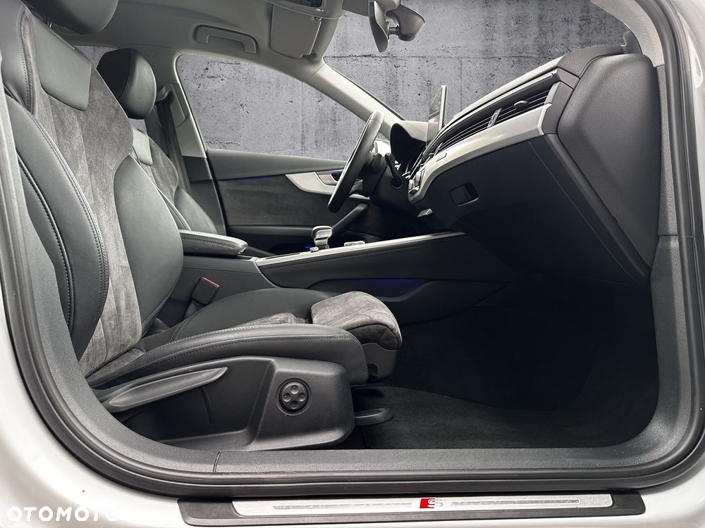 Audi A4 Avant 40 TDI quattro S tronic S line - 14