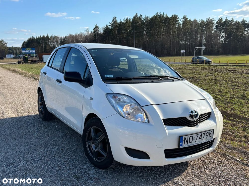 Toyota Yaris - 1