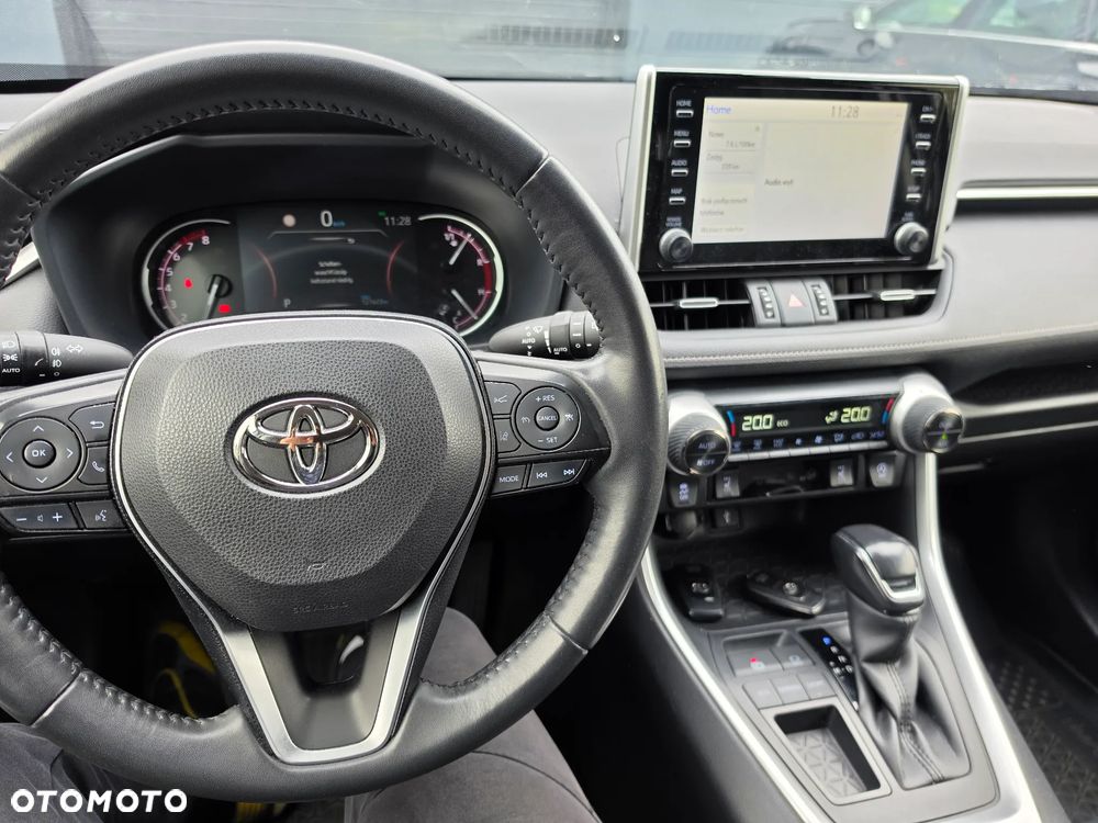 Toyota RAV4 - 8