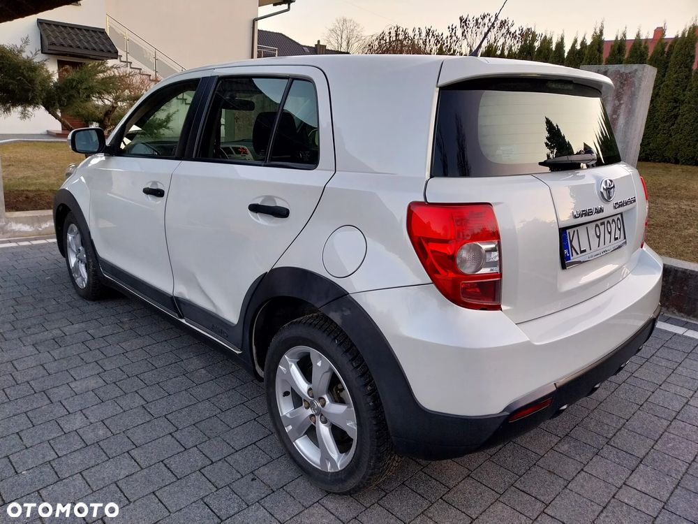 Toyota Urban Cruiser 1.4 D-4D Sol 4x4 EU5 - 11